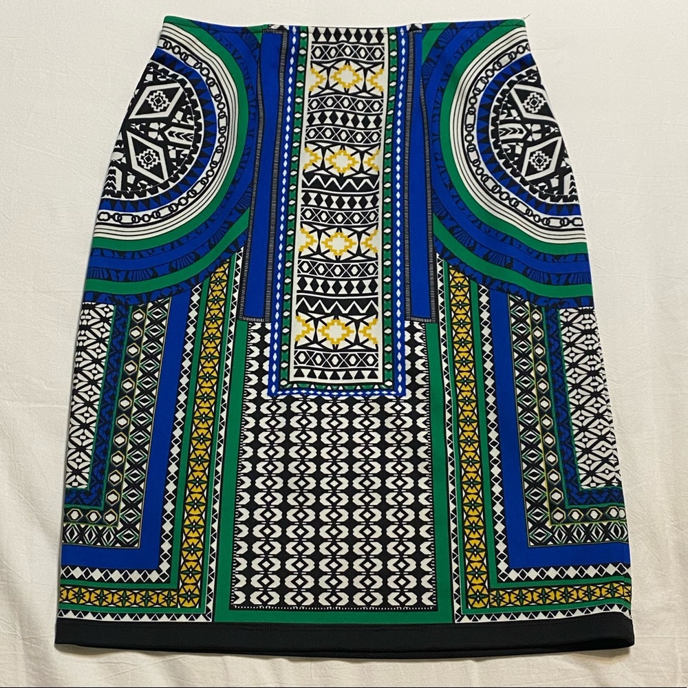 Patterned Pencil Skirt 💛💚💙🖤🤍